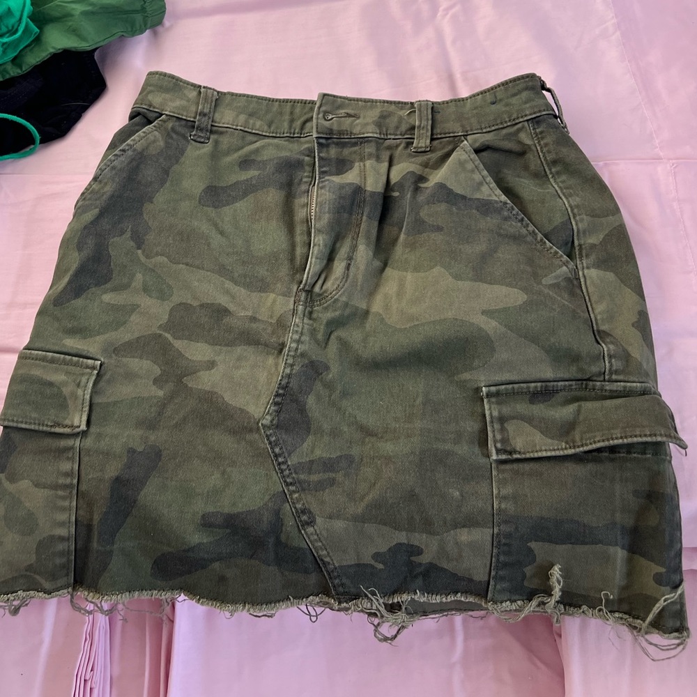 Hollister Camo green skirt
